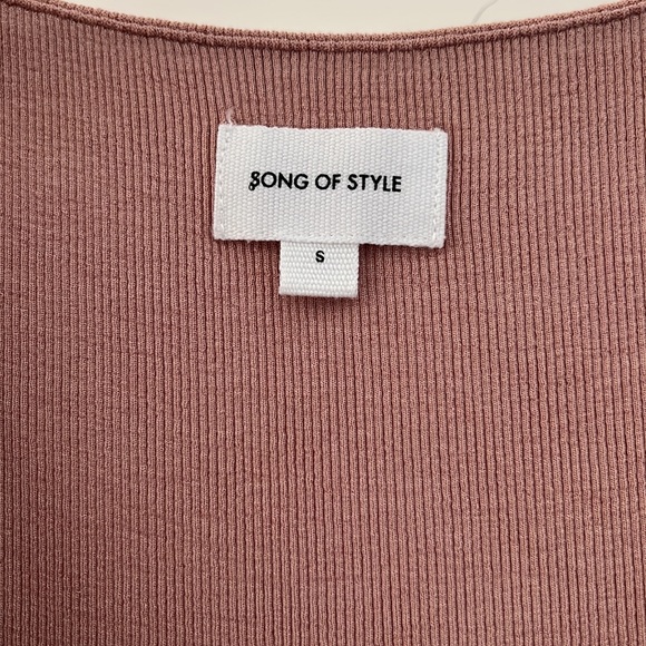 Perfect cut out dress so flattering on! Never worn! - Picture 4 of 4